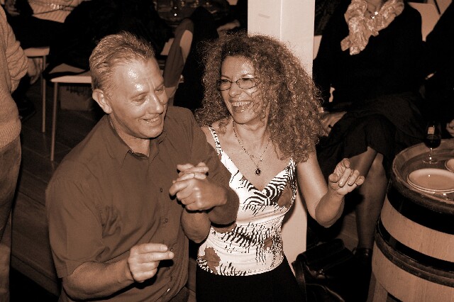 min 2006 12 16 beaune boogie 359 sepia
